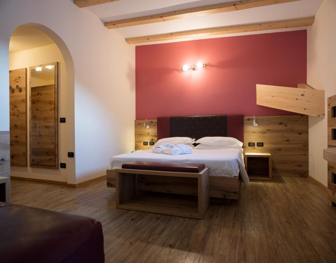 פוצה די פאסה Hotel Crepei מראה חיצוני תמונה